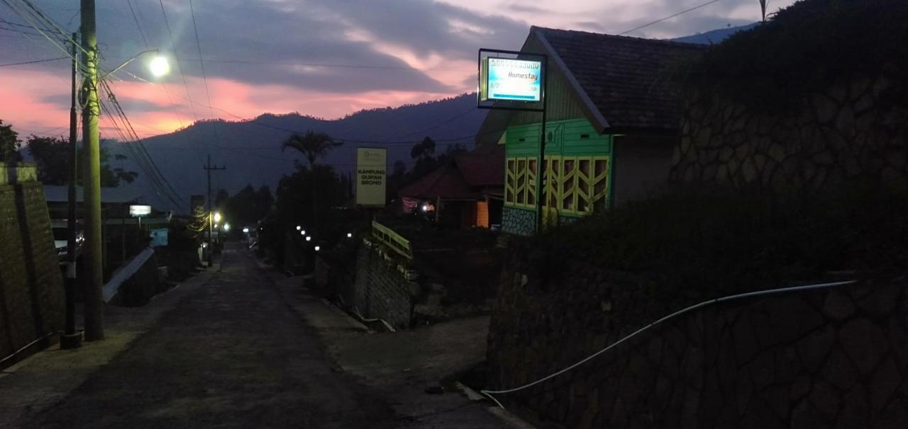 Homestay Anggun ברומו מראה חיצוני תמונה