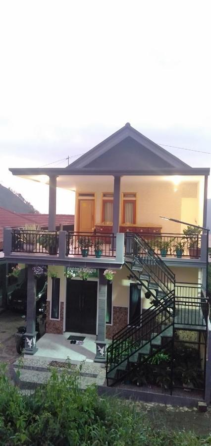 Homestay Anggun ברומו מראה חיצוני תמונה