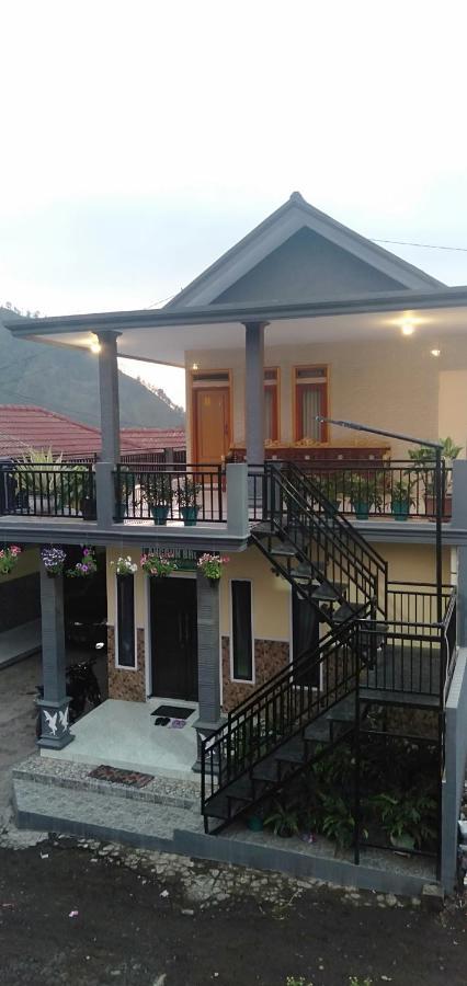 Homestay Anggun ברומו מראה חיצוני תמונה